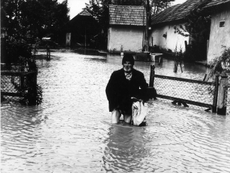 1970. Tiszai árvíz, Fehérgyarmat (Fotó: Varjú)
